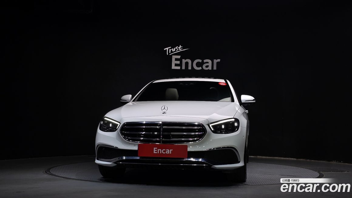 Mercedes-Benz E-Class 2023