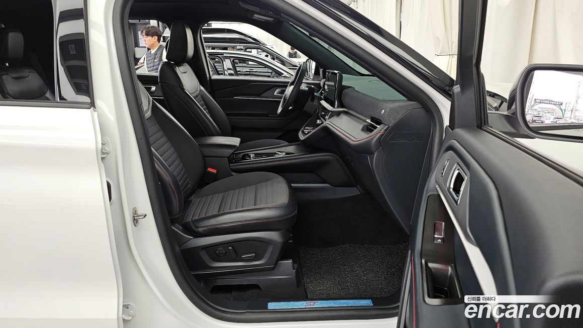 Ford Explorer 2025