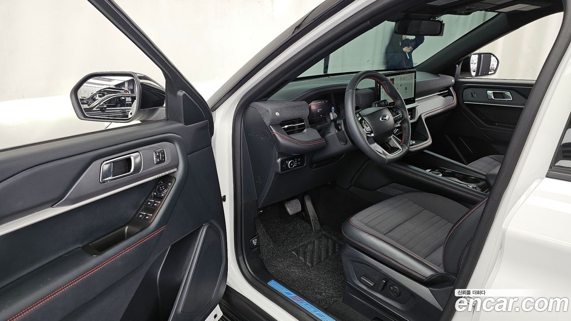Ford Explorer 2025