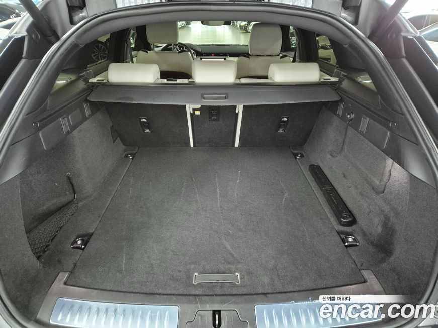Land Rover Range Rover Velar 2021