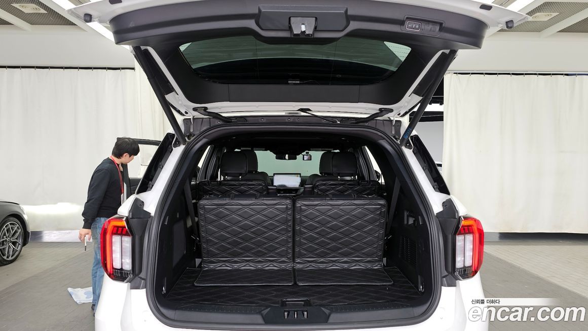 Ford Explorer 2025