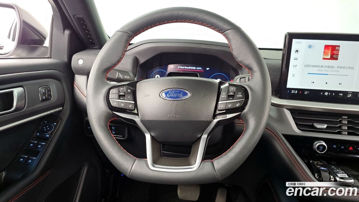 Ford Explorer 2025