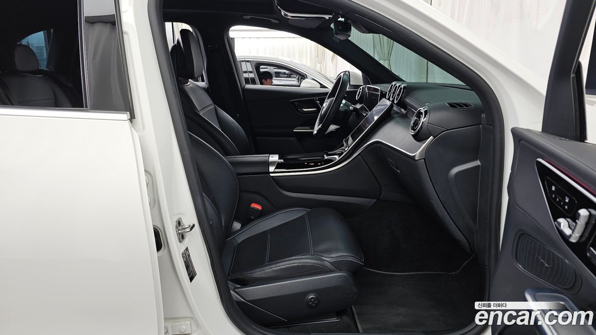 Mercedes-Benz GLC-Class 2024