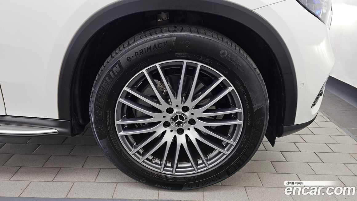 Mercedes-Benz GLC-Class 2024