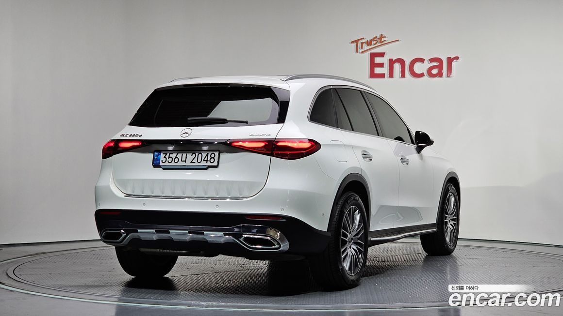 Mercedes-Benz GLC-Class 2024