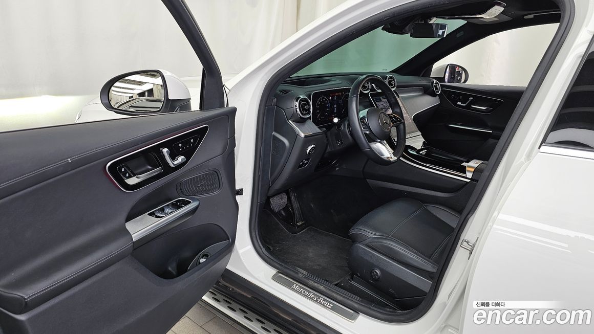 Mercedes-Benz GLC-Class 2024