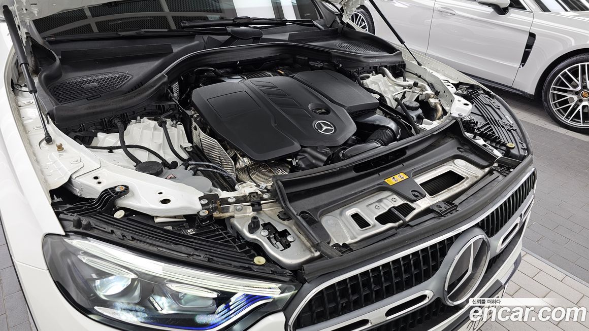 Mercedes-Benz GLC-Class 2024