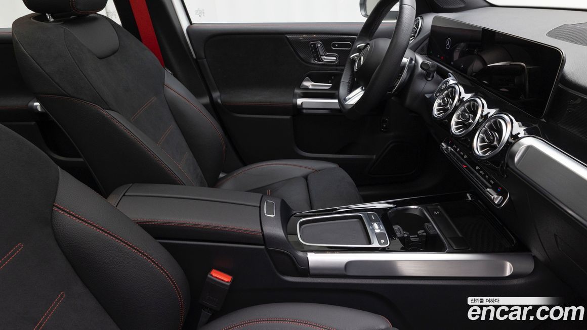 Mercedes-Benz GLB-Class 2025