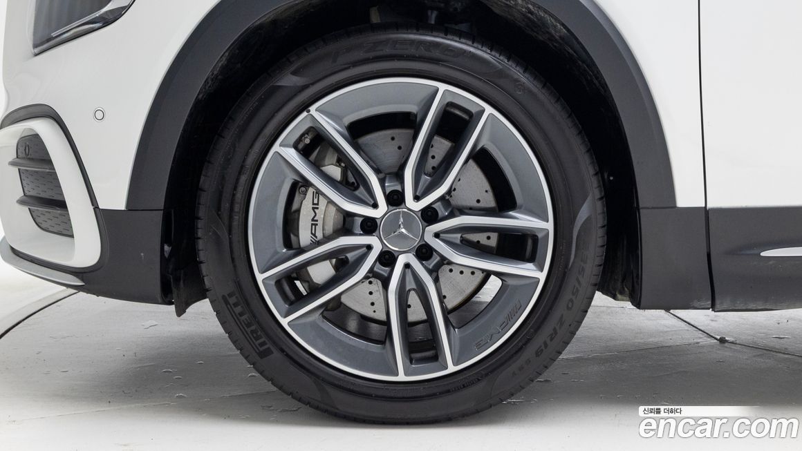 Mercedes-Benz GLB-Class 2025