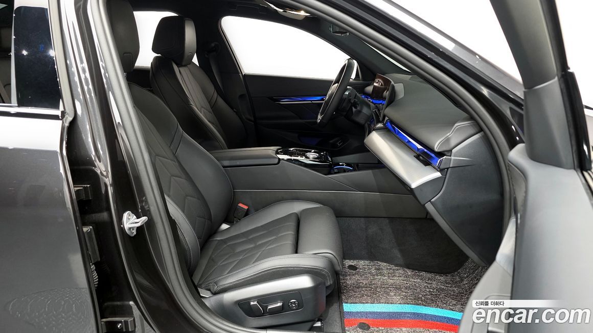 BMW 5-Series 2025