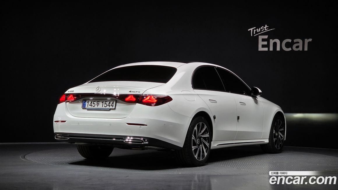 Mercedes-Benz E-Class 2025