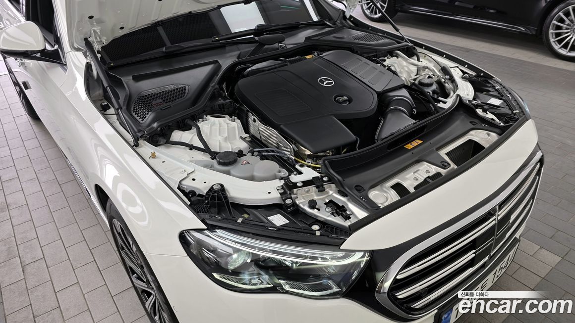 Mercedes-Benz E-Class 2025