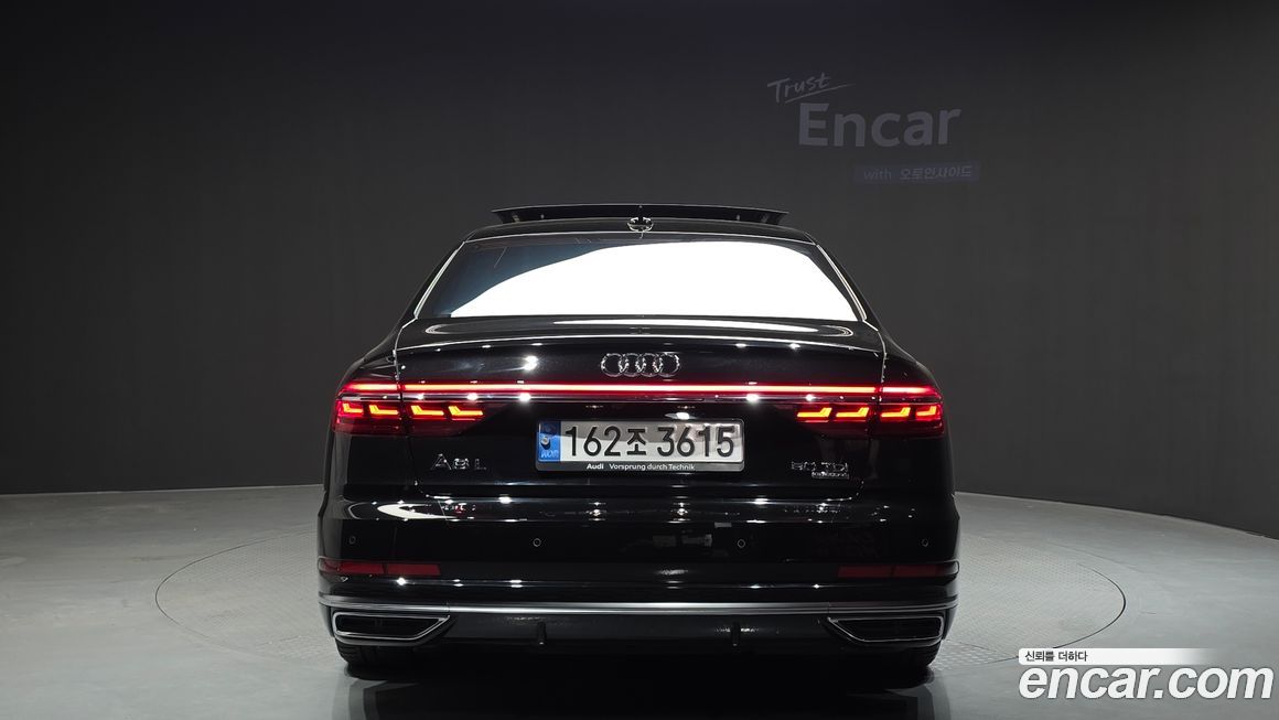 Audi A8 2021