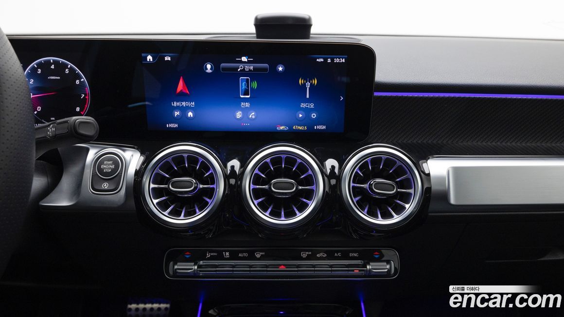 Mercedes-Benz GLB-Class 2025