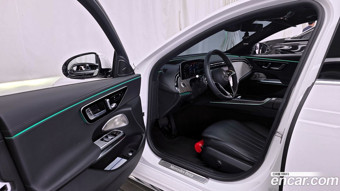 Mercedes-Benz E-Class 2025