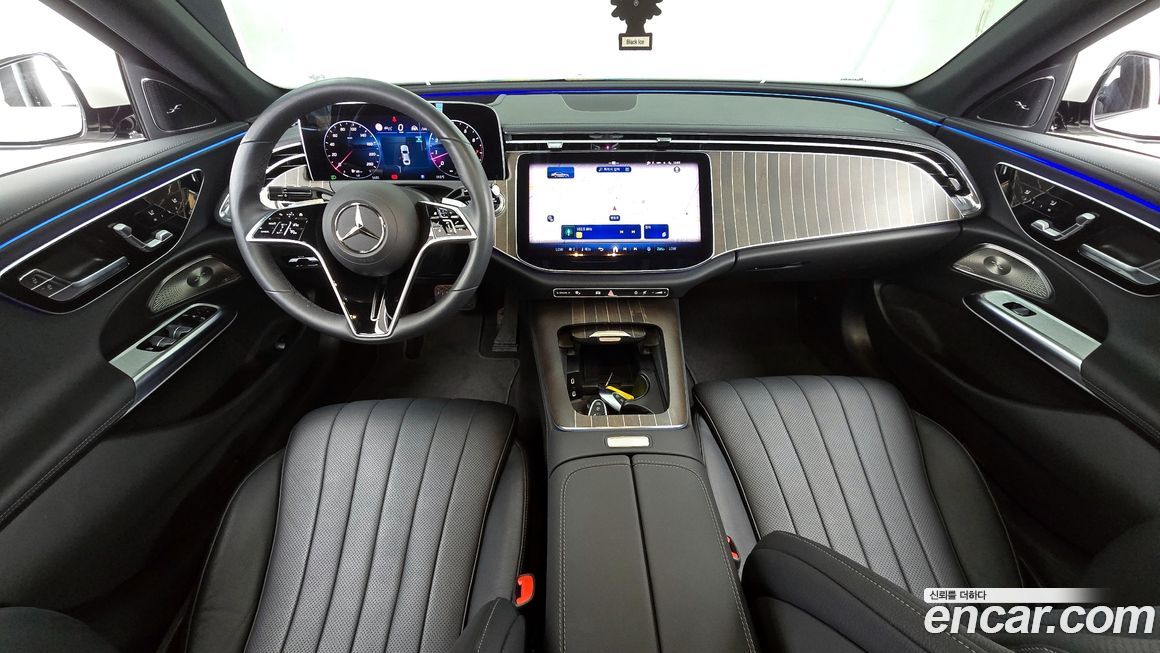 Mercedes-Benz E-Class 2025