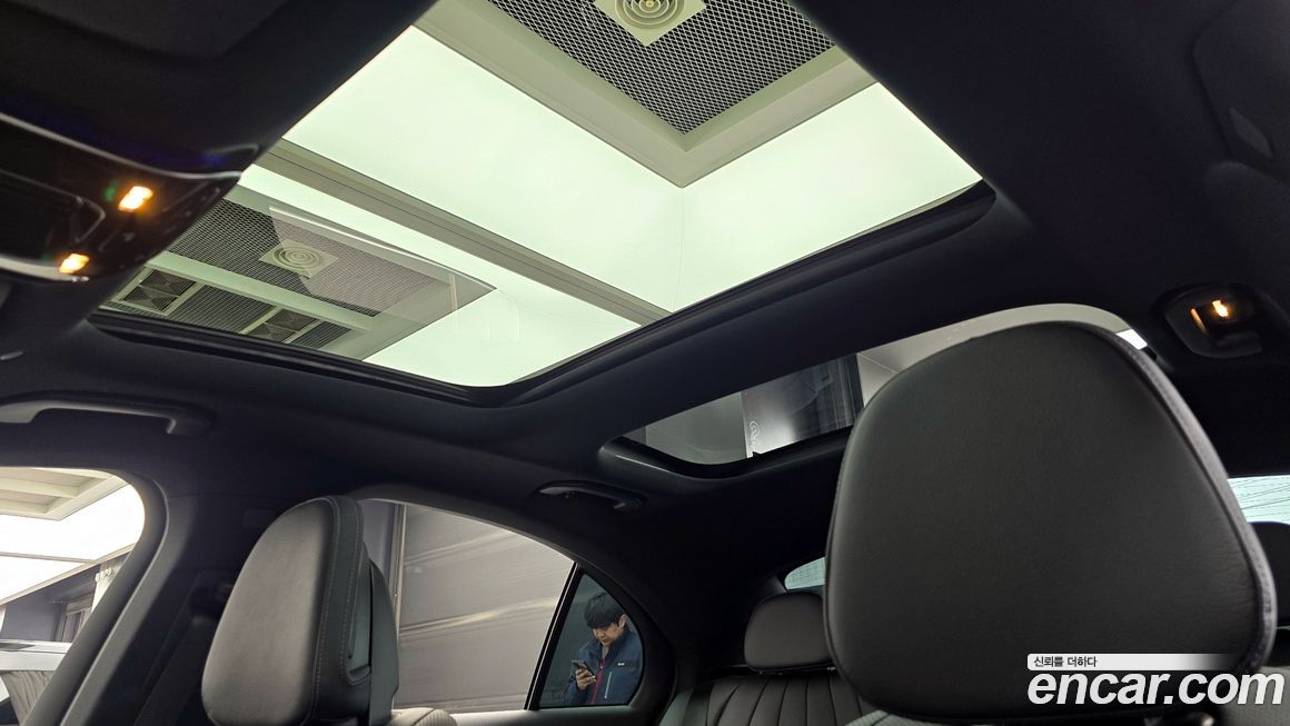 Mercedes-Benz E-Class 2025