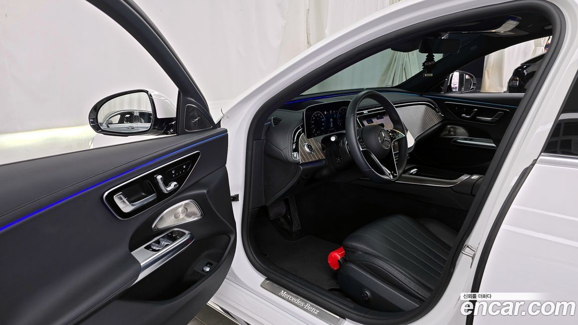 Mercedes-Benz E-Class 2025