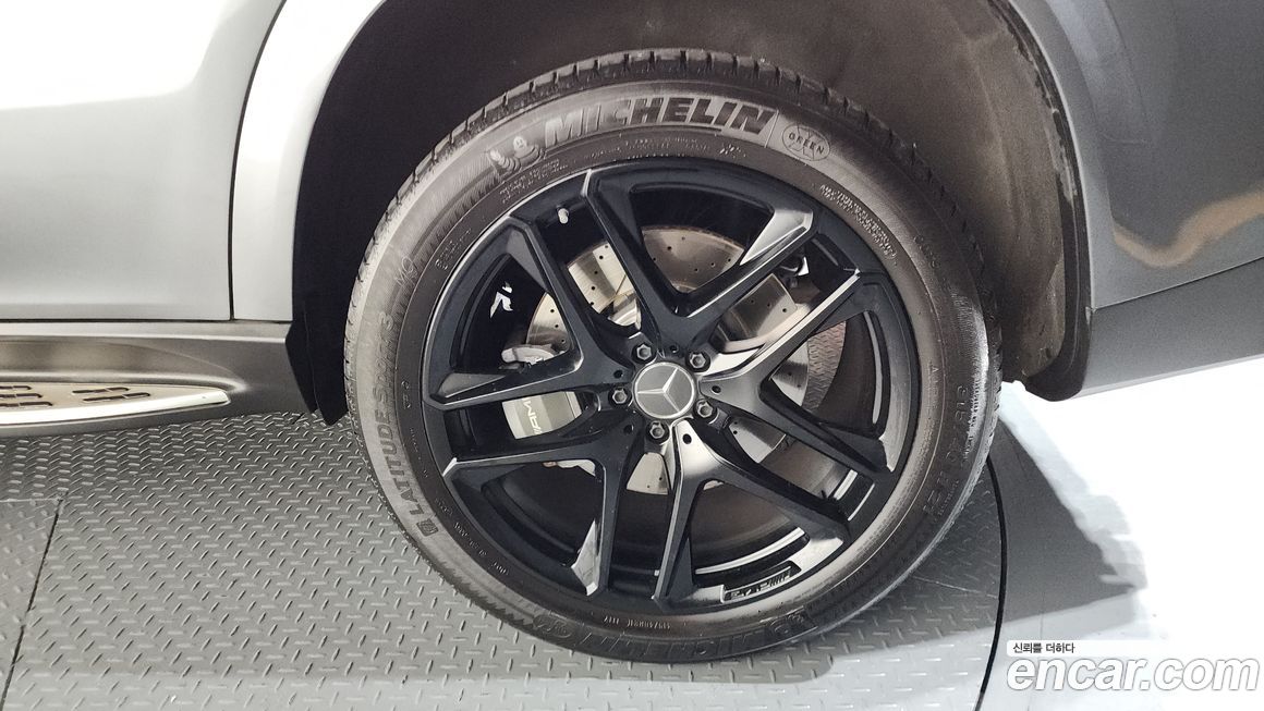 Mercedes-Benz GLE-Class 2021