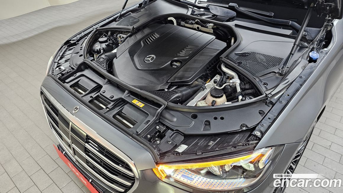 Mercedes-Benz S-Class 2021