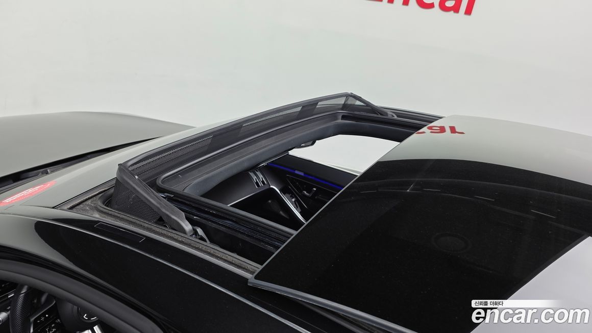 Mercedes-Benz S-Class 2021