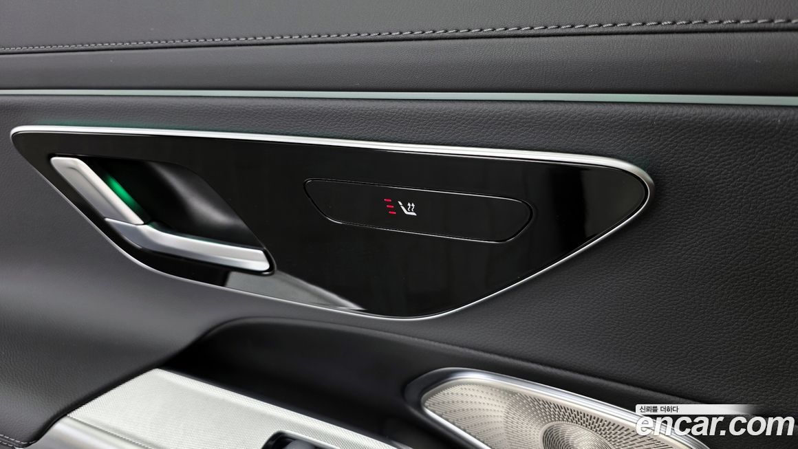 Mercedes-Benz E-Class 2025