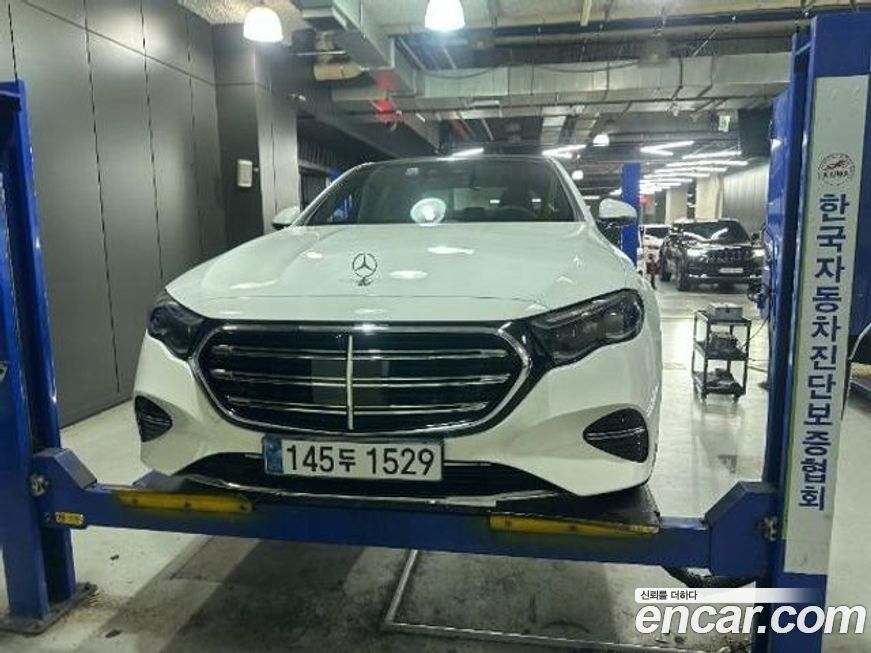 Mercedes-Benz E-Class 2025