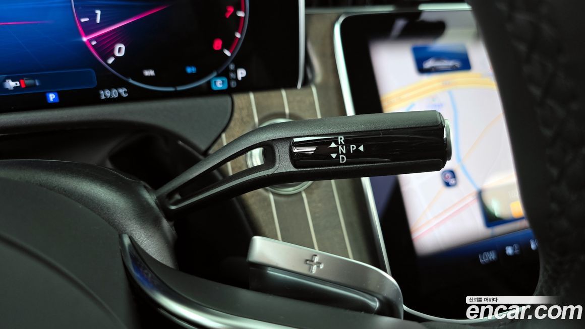 Mercedes-Benz E-Class 2025