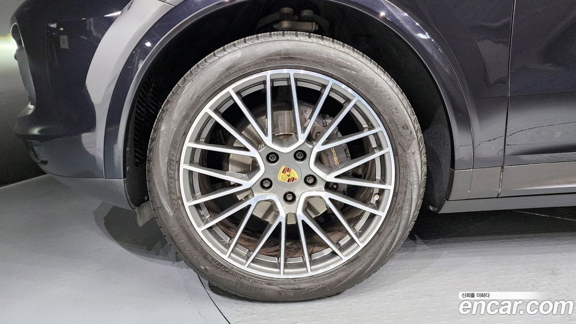 Porsche Cayenne 2021