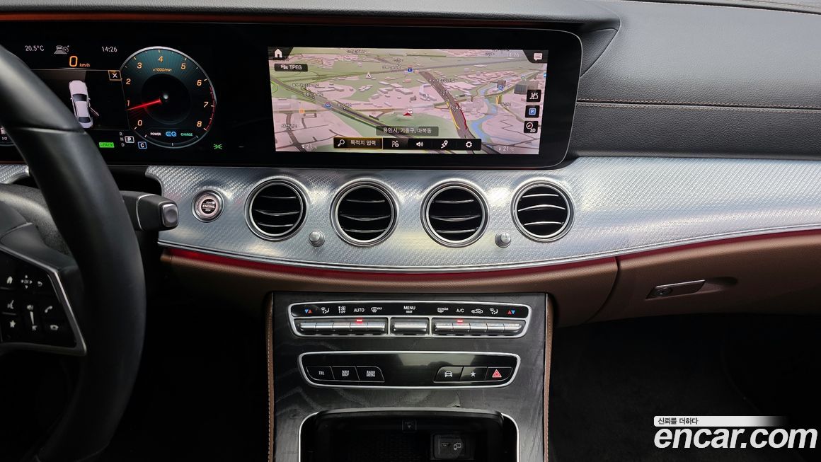 Mercedes-Benz E-Class 2021
