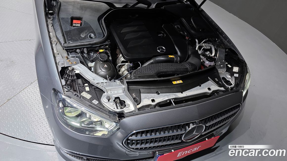 Mercedes-Benz E-Class 2021