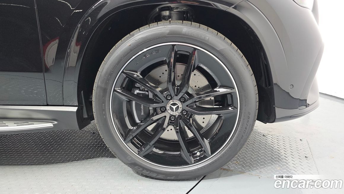 Mercedes-Benz GLE-Class 2025