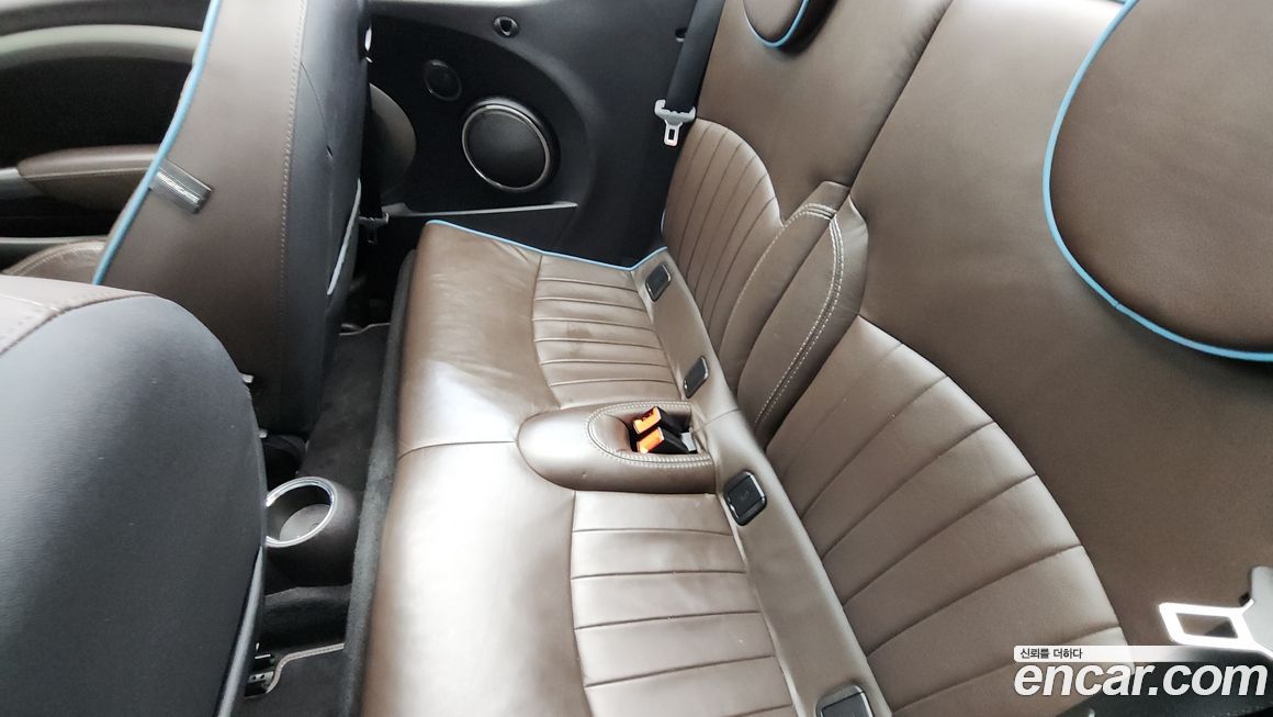 Mini Cooper Convertible 2012