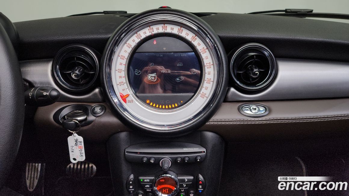 Mini Cooper Convertible 2012