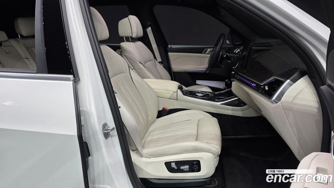 BMW X7 2025