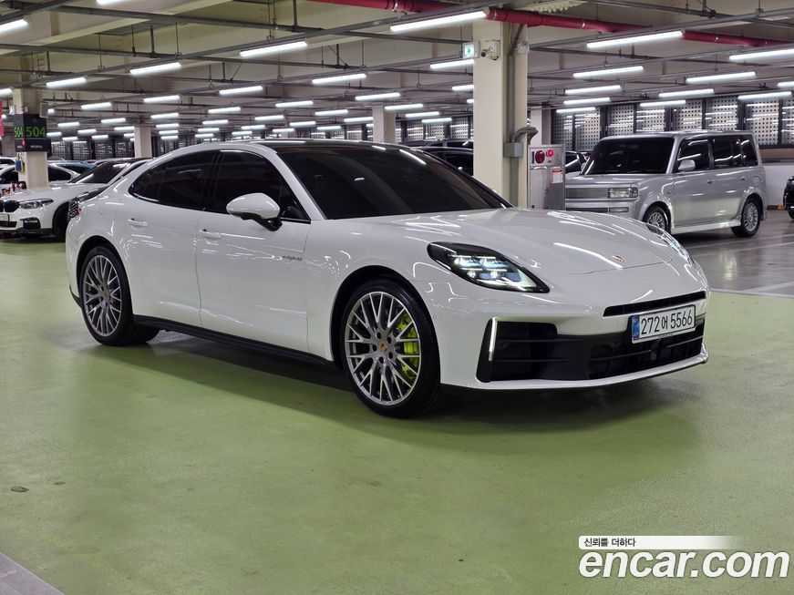 Porsche Panamera 2025