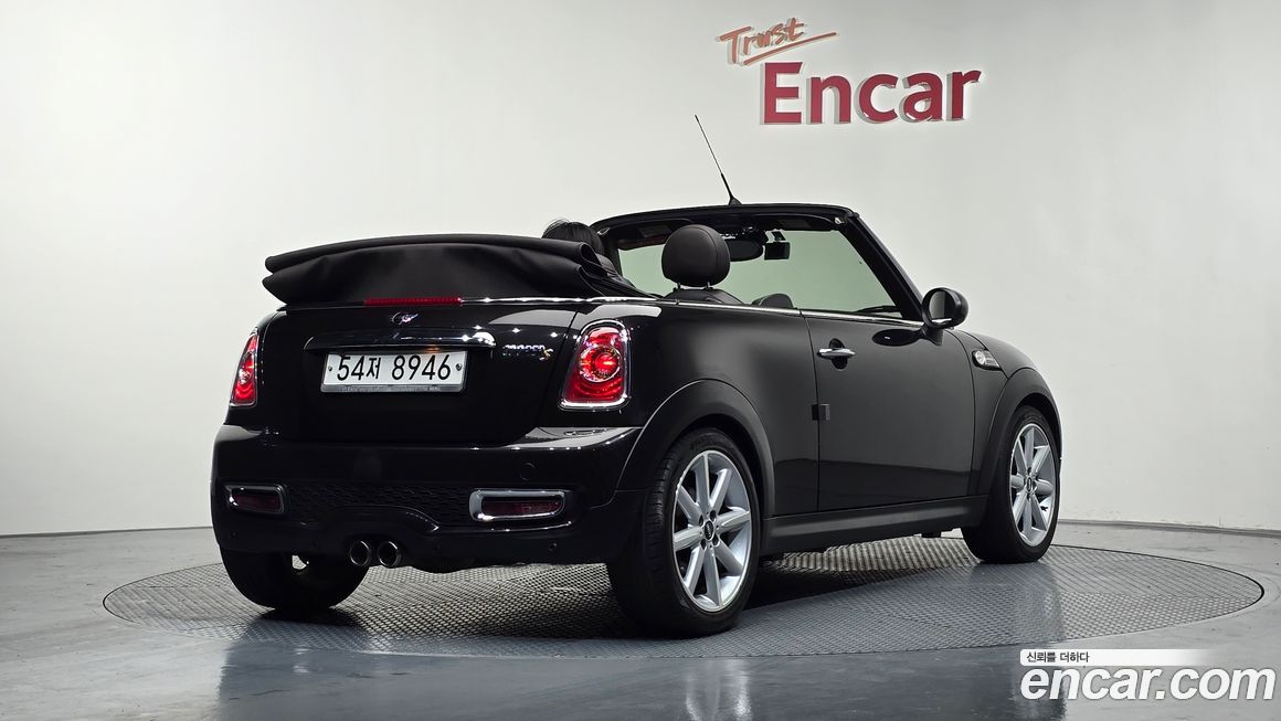 Mini Cooper Convertible 2012
