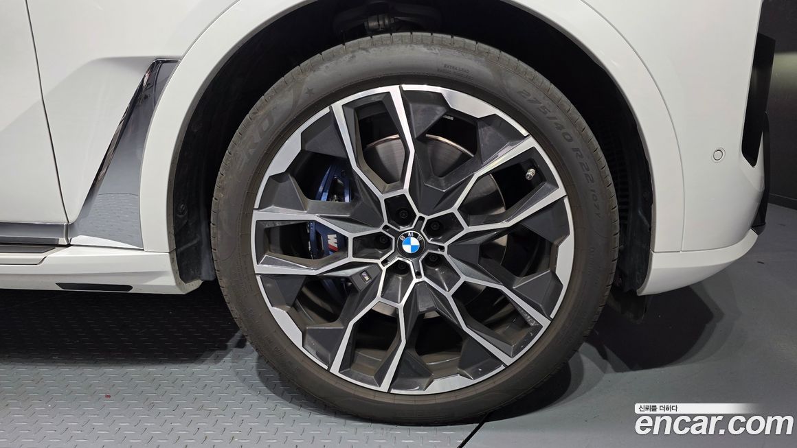 BMW X7 2025