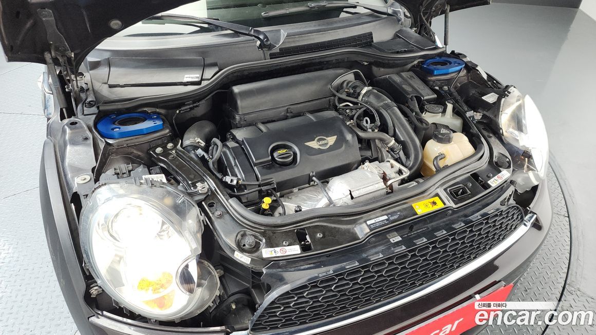 Mini Cooper Convertible 2012