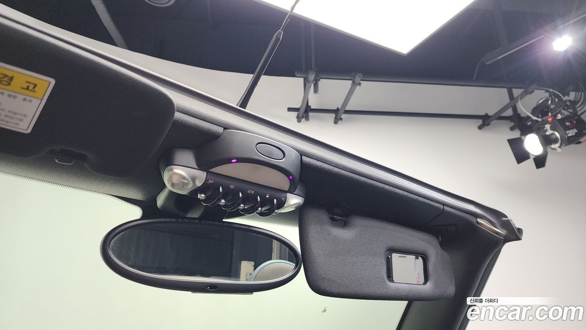 Mini Cooper Convertible 2012