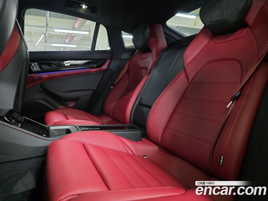 Porsche Panamera 2025