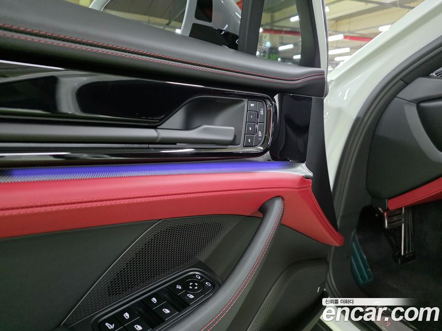 Porsche Panamera 2025