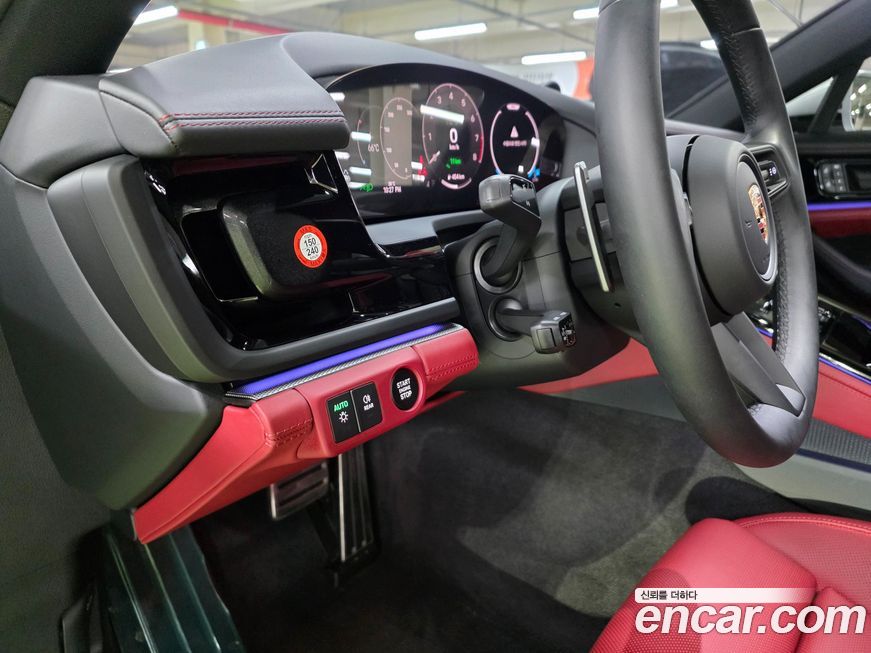 Porsche Panamera 2025