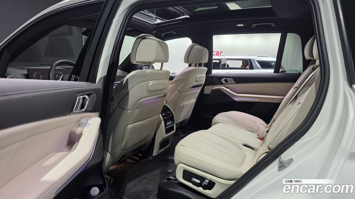 BMW X7 2025