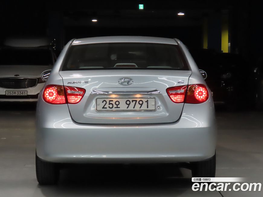 Hyundai AVANTE 2010