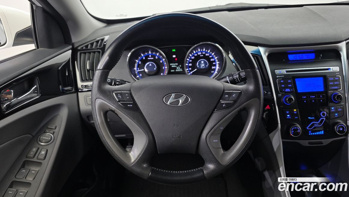 Hyundai Sonata 2010
