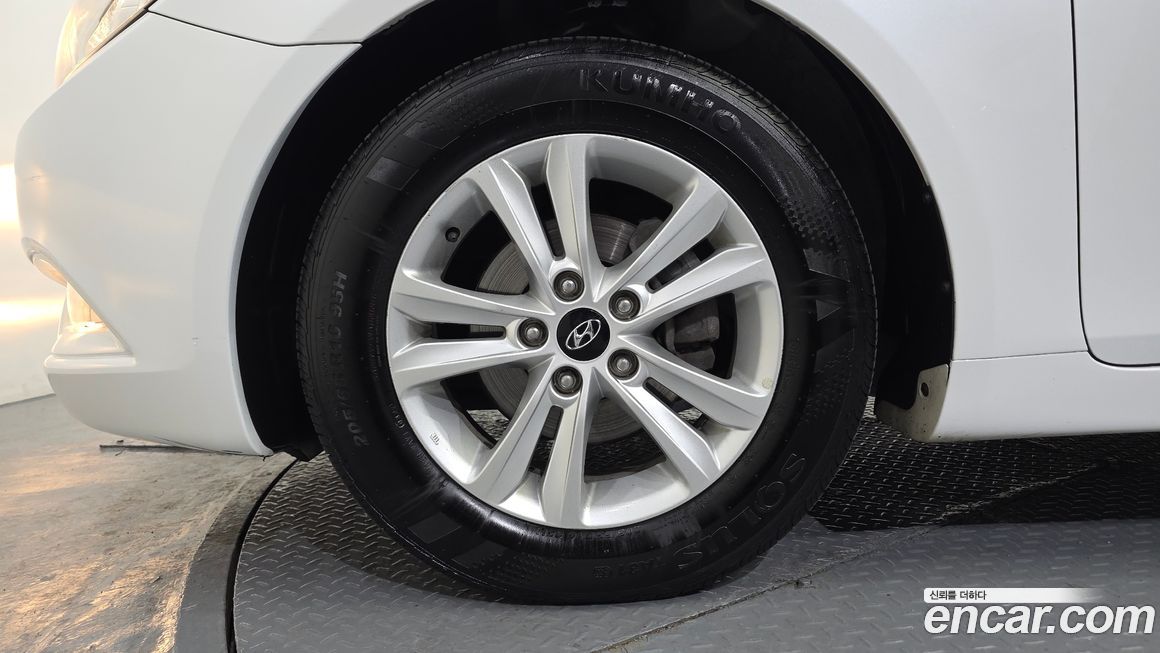 Hyundai Sonata 2010