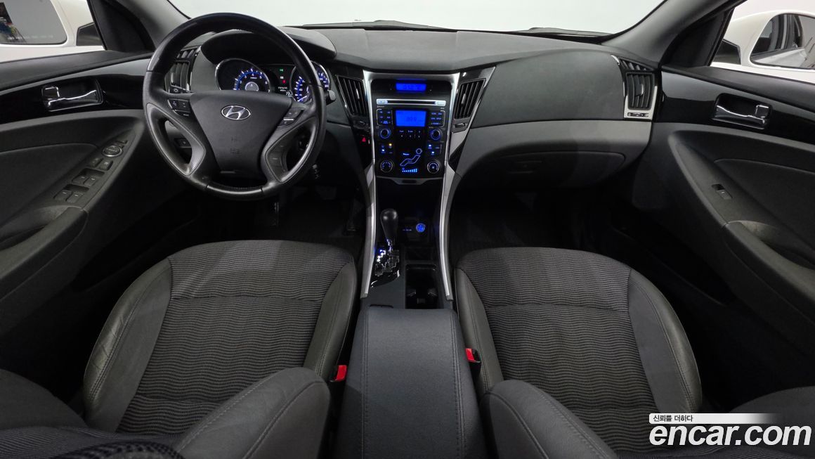 Hyundai Sonata 2010