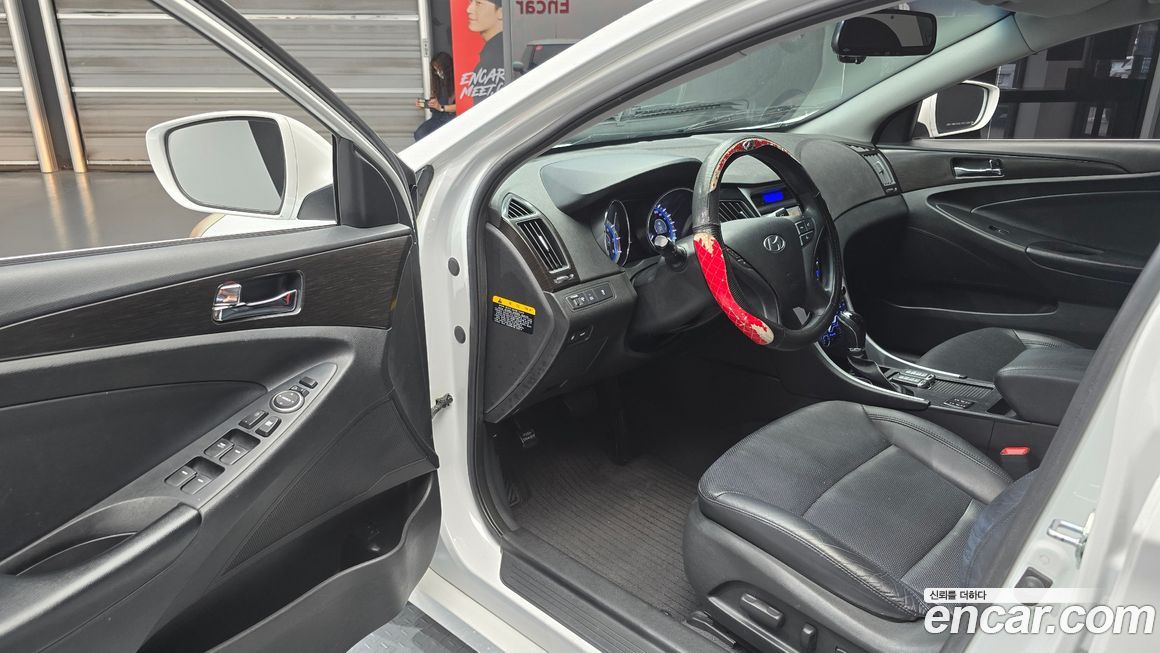 Hyundai Sonata 2012