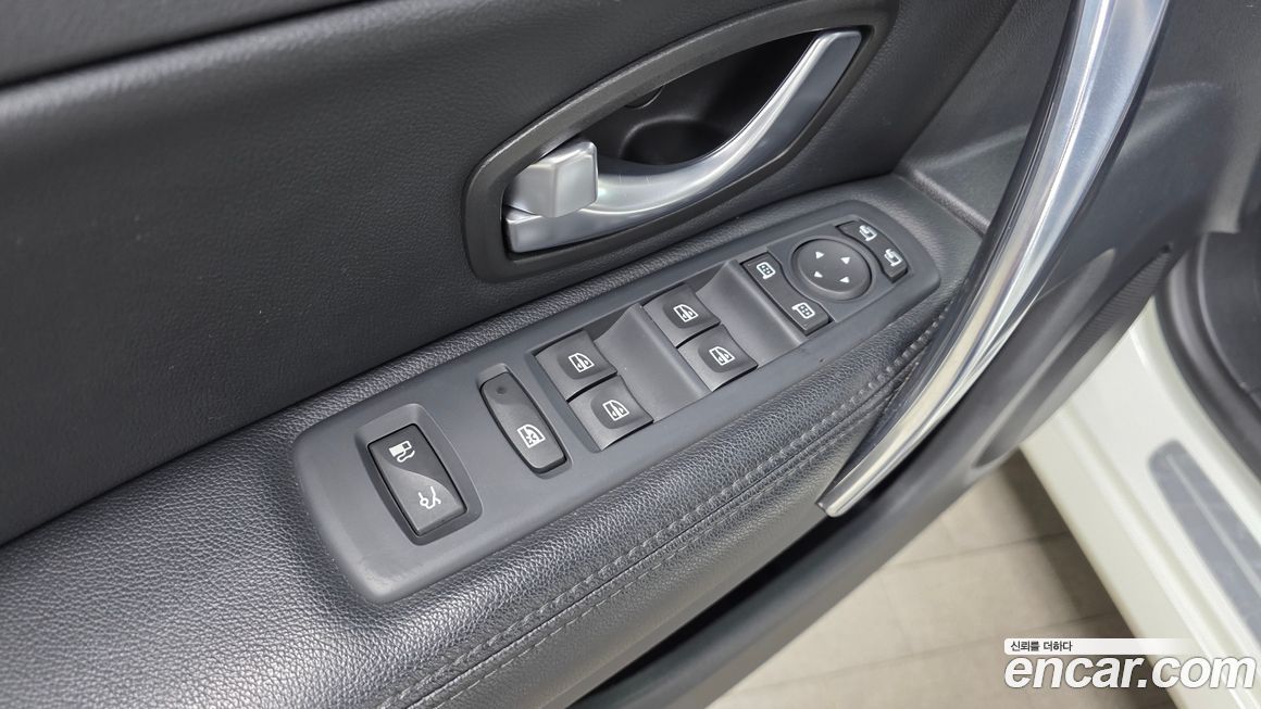 Renault-KoreaSamsung SM5  2011